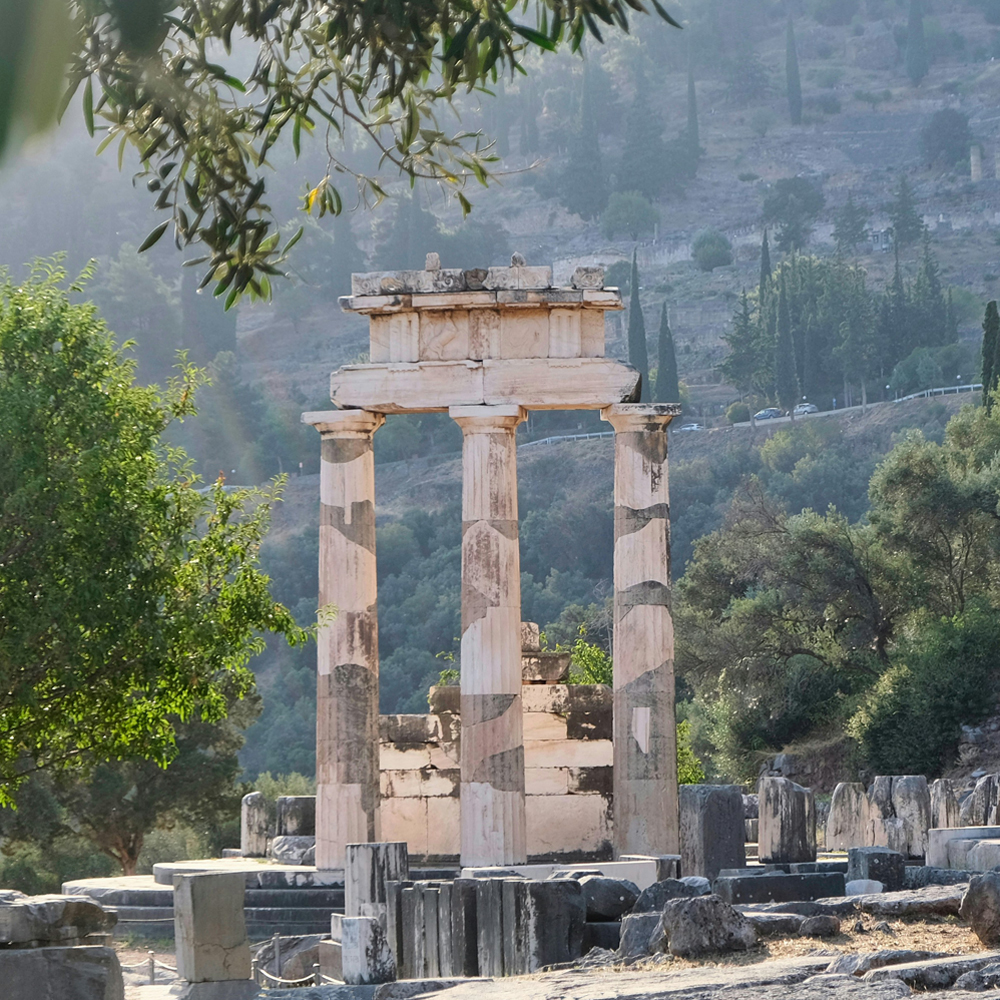 Delphi Tour